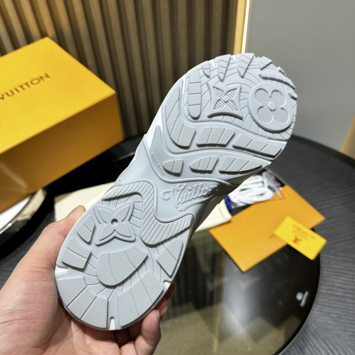 L&V SNEAKERS