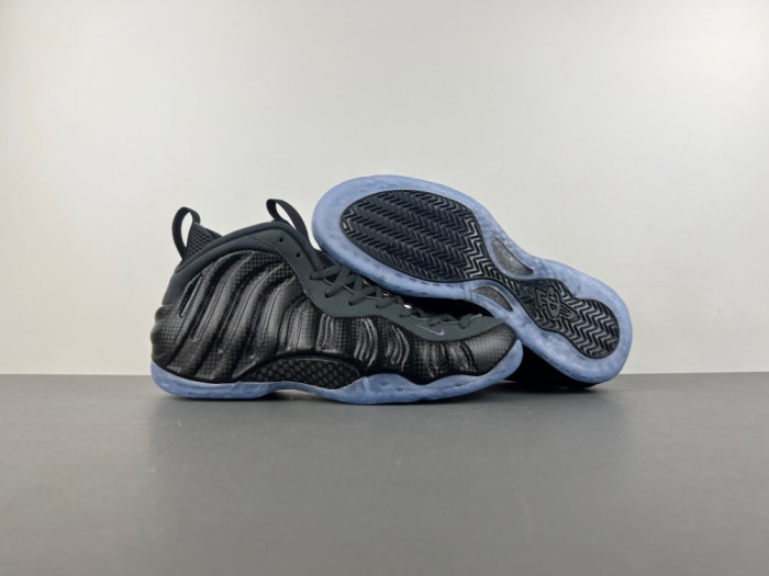 Nike Air Foamposite One “Carbon Fiber” HF2902-002