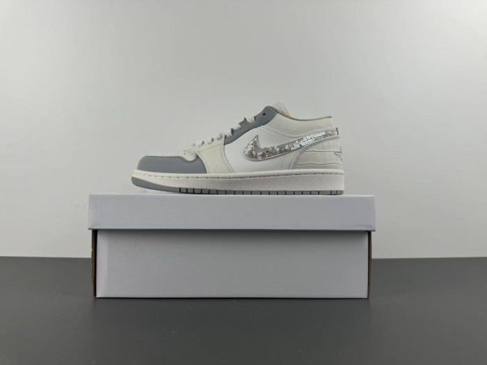 Air Jordan 1 Low IH7323-101
