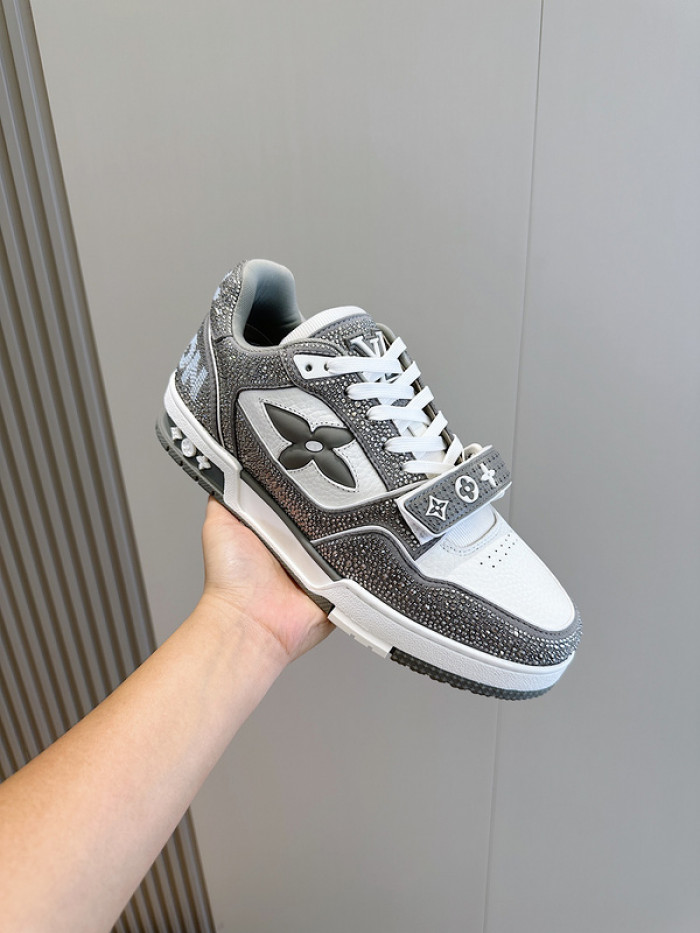 L&V SNEAKERS