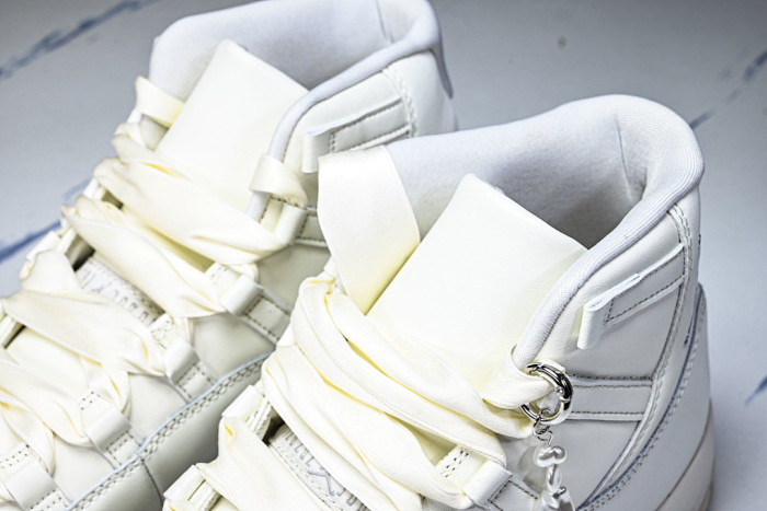 Air Jordan 11 “Pearl” AR0715-110