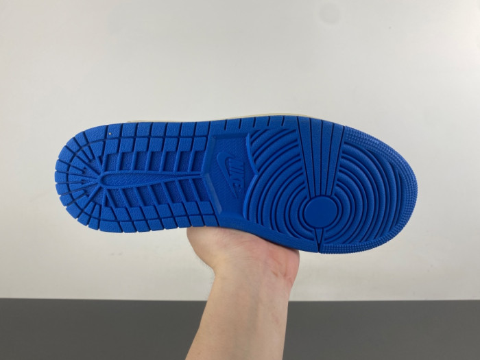 Travis Scott x Air Jordan 1 Low DM7866-111