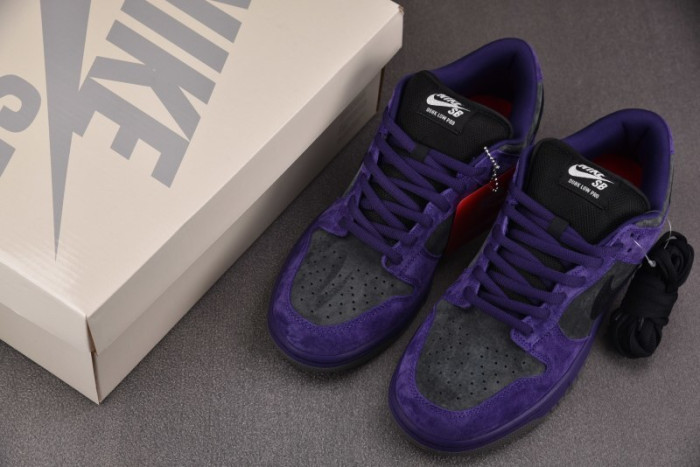 S x Nike SB Dunk Low HQ8487-500