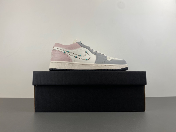 Air Jordan 1 Low IH7319-001