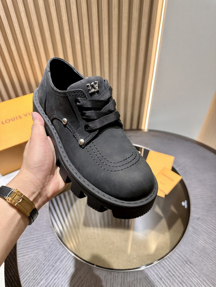 L&V SNEAKERS