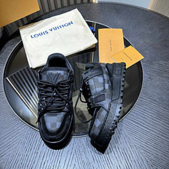 L&V SNEAKERS