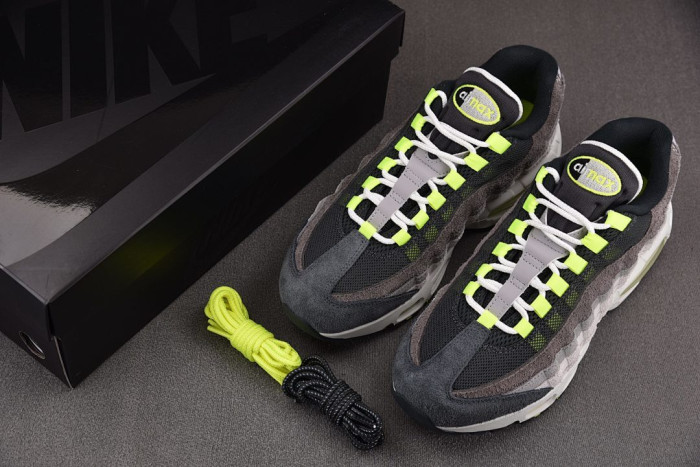 NK Air Max 95 OG Reverse Gradient Neon HM4738-001