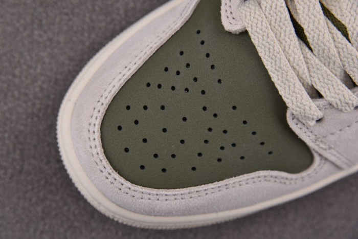 Air Jordan 1 Low SE Medium Olive Sail HV4089-201